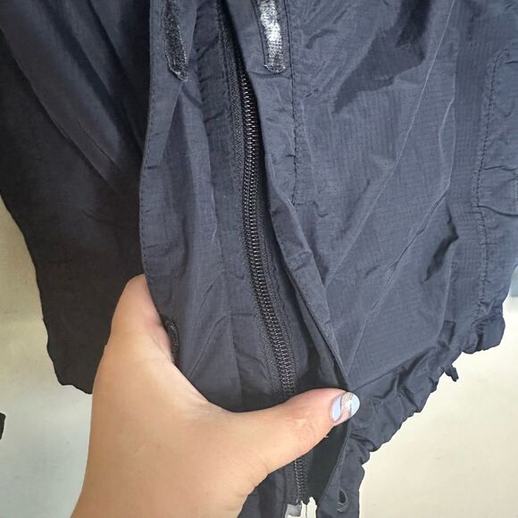 WOMEN'S THE NORTH FACE DRYVENT RAIN IN BLACK JACKET SIZE S - Picture 4 of 7